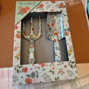 Disney Parks Epcot Flower & Garden Festival fork and trowel set. New.